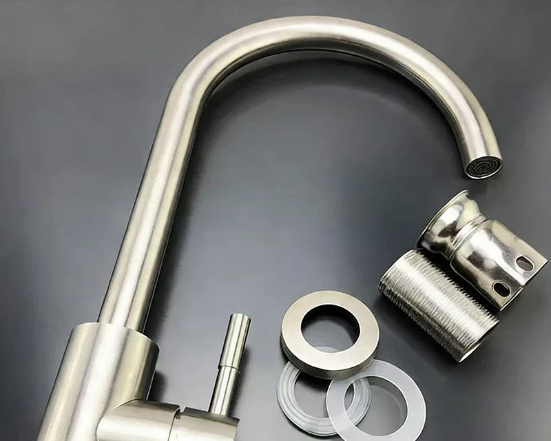 Ny torolalana feno amin'ny faucets amin'ny efitra fandroana