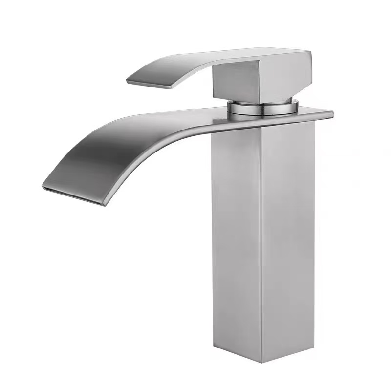 Faucet fanasan-damba fanasan-damba amin'ny fomba fanao amin'ny riandrano efamira